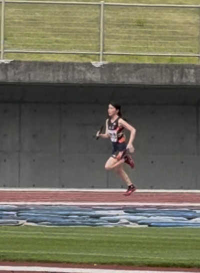 1･2年4×100mR（押山咲）